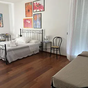 https://tri-locale-a-mare.riccione-hotels.org